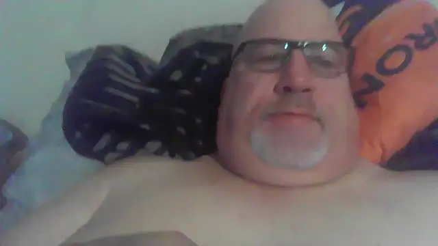 Bigbear0563 online show from December 3, 2024, 2:38 pm