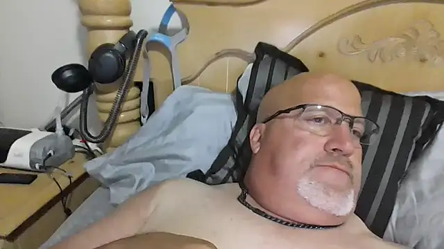 Bigbear0563 online show from September 21, 2025, 5:42 am