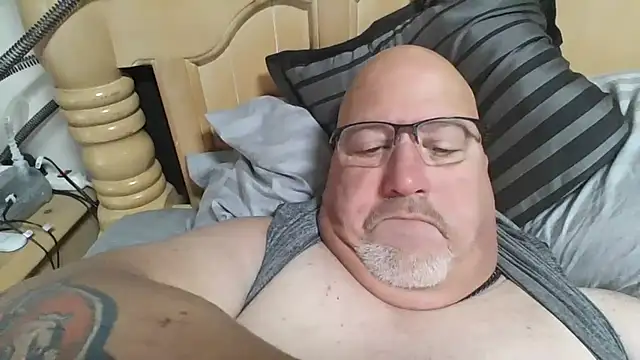 Bigbear0563 online show from November 7, 2025, 4:07 pm