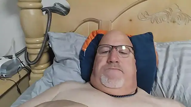 Bigbear0563 online show from April 2, 2026, 2:04 pm