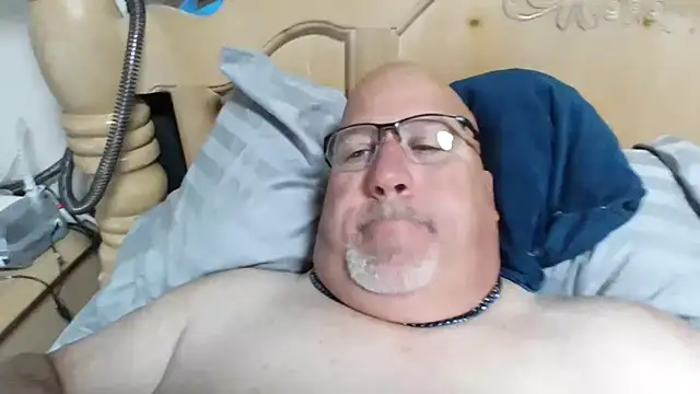 Bigbear0563 online show from April 10, 2026, 4:01 pm