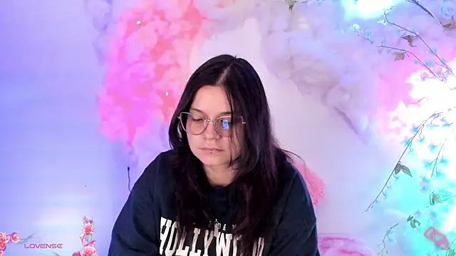 Snapshot of Mey_moon chatting on February 1, 2025, 1:12 am Mey moon online show from February 1, 2025, 1:12 am