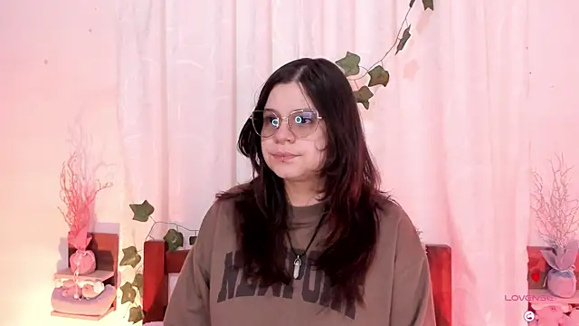 Snapshot of Mey_moon chatting on February 16, 2025, 3:38 pm Mey moon online show from February 16, 2025, 3:38 pm