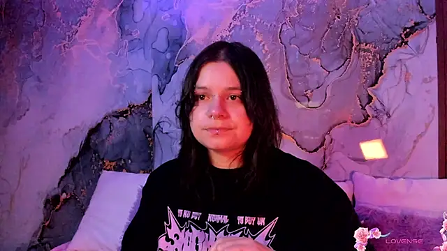 Snapshot of Mey_moon chatting on November 20, 2025, 11:26 pm Mey moon online show from November 20, 2025, 11:26 pm