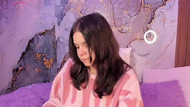 Snapshot of Mey_moon chatting on February 7, 2026, 3:54 am Mey moon online show from February 7, 2026, 3:54 am