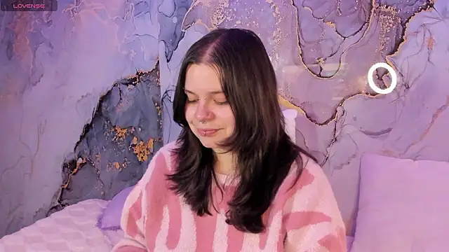 Snapshot of Mey_moon chatting on February 14, 2026, 4:20 am Mey moon online show from February 14, 2026, 4:20 am