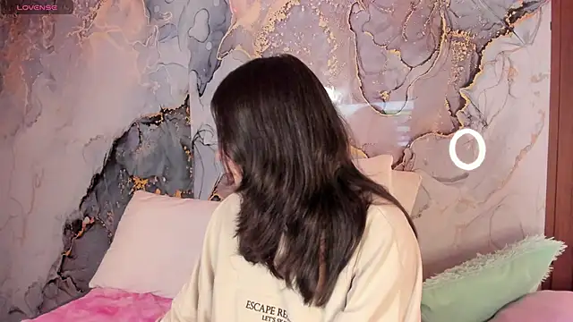 Snapshot of Mey_moon chatting on March 4, 2026, 3:56 am Mey moon online show from March 4, 2026, 3:56 am