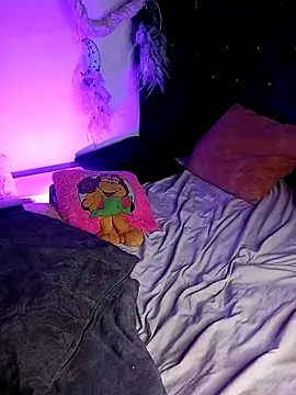 Piafisher1 online show from March 18, 2025, 4:37 pm