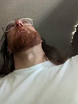 Geeznuts19 online show from February 12, 2026, 5:08 pm