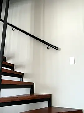 BedroomBullyX5 online show from January 6, 2026, 7:45 am