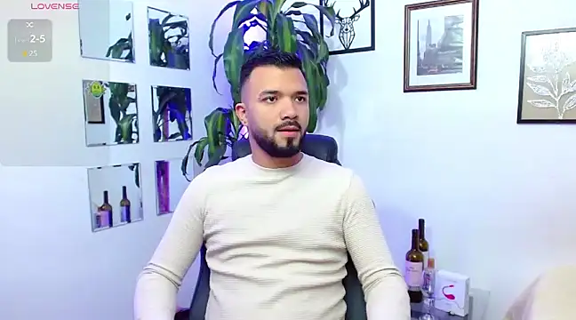 mathew vidal1 online show from March 11, 2025, 3:26 am