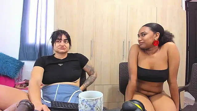 Snapshot of andreita_trujillos chatting on October 7, 2025, 2:25 pm andreita trujillos online show from October 7, 2025, 2:25 pm