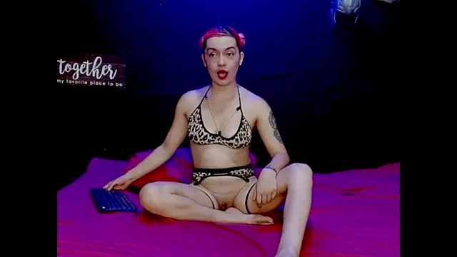 ASTRIDBULM online show from January 19, 2025, 11:21 pm