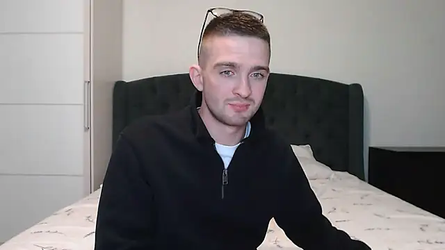 Snapshot of Marselle_Laker chatting on March 8, 2025, 8:25 pm Marselle Laker online show from March 8, 2025, 8:25 pm