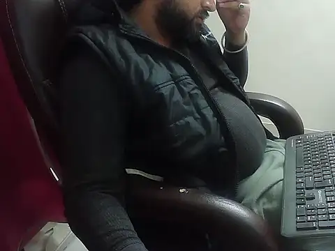 rentarob online show from February 2, 2025, 7:14 pm