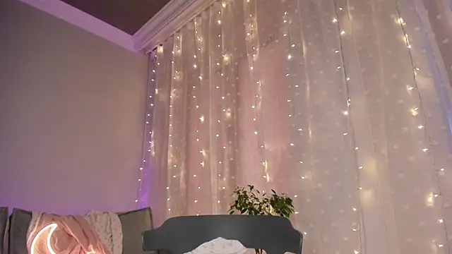 lina stones online show from March 2, 2025, 1:38 pm