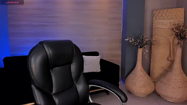 Snapshot of BiancaPierce chatting on May 7, 2026, 11:59 am BiancaPierce online show from May 7, 2026, 11:59 am