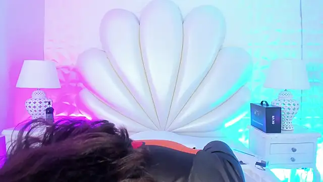 LucianaCarter online show from December 30, 2024, 5:55 pm