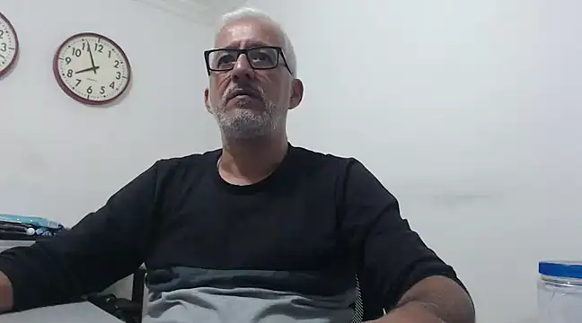 Snapshot of cenizo10124 chatting on December 19, 2024, 12:56 am cenizo10124 online show from December 19, 2024, 12:56 am