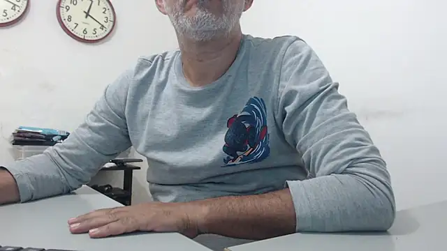 Snapshot of cenizo10124 chatting on December 19, 2024, 5:18 pm cenizo10124 online show from December 19, 2024, 5:18 pm