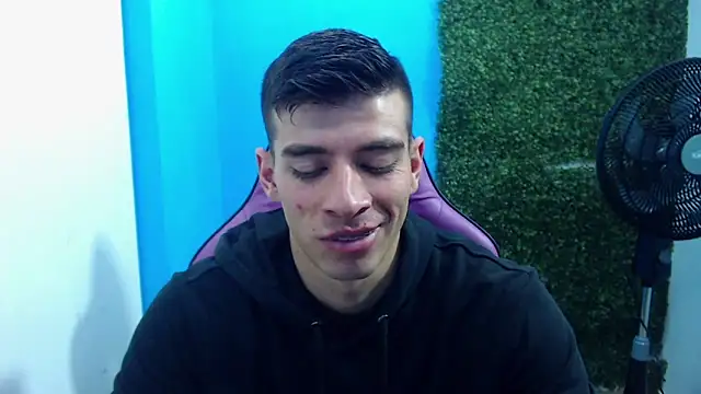 DEIBY BABY online show from December 31, 2024, 7:18 pm