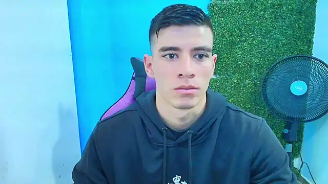 DEIBY BABY online show from February 12, 2025, 7:35 pm