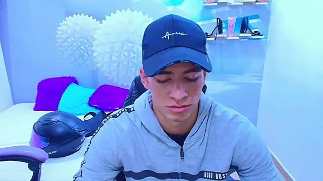 DEIBY BABY online show from December 2, 2025, 10:49 pm