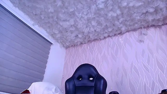 emyli sam online show from January 11, 2025, 12:07 pm