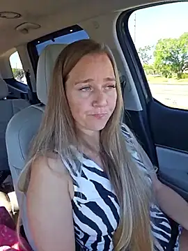 SkyelarSommer online show from March 23, 2026, 2:21 pm