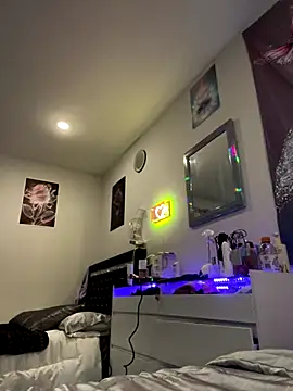 DominiqueX0 online show from September 12, 2025, 3:06 am