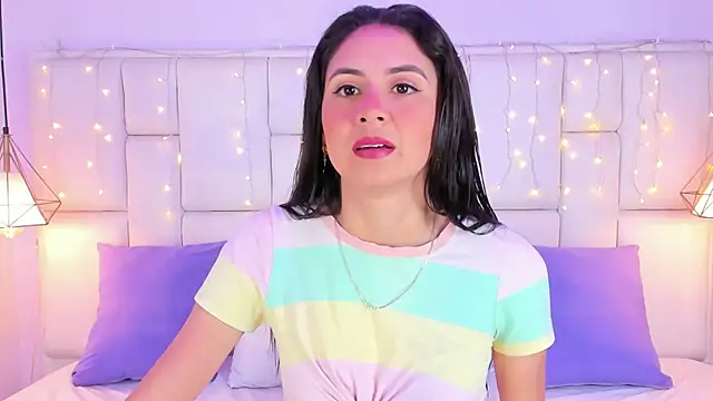 SarahSophia  online show from March 21, 2025, 11:33 am