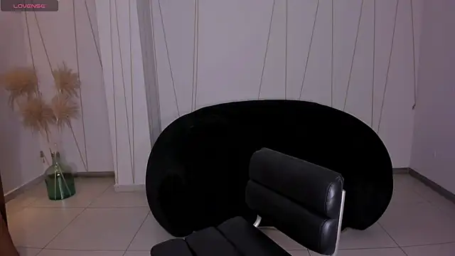 SunnyRivers online show from December 4, 2025, 3:32 pm