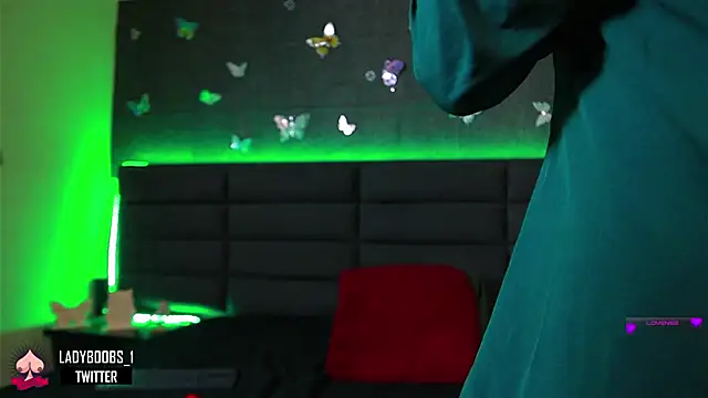 kathieandpovcock1 online show from January 3, 2025, 2:40 pm