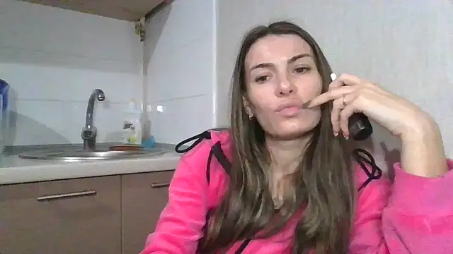 Snapshot of Carol-Rose chatting on December 12, 2024, 8:43 pm Carol-Rose online show from December 12, 2024, 8:43 pm