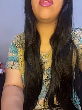 Mayacrayzi online show from September 25, 2025, 8:40 am