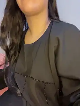 Mayacrayzi online show from October 9, 2025, 9:40 am