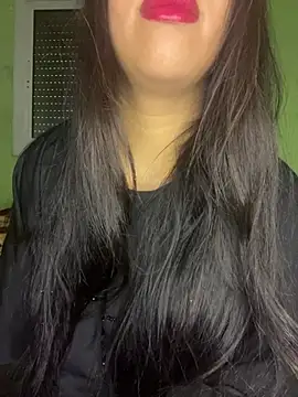 Mayacrayzi online show from February 5, 2026, 11:04 am