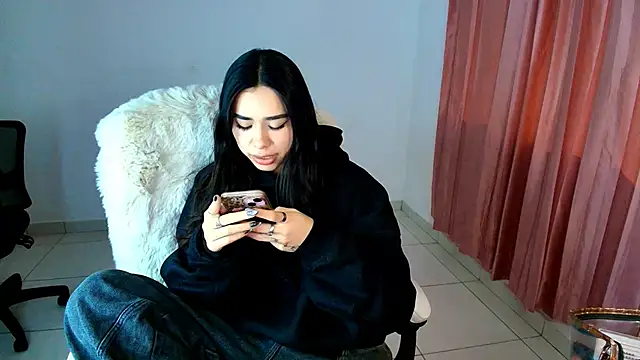 AmyOlimpo online show from January 13, 2026, 6:40 am