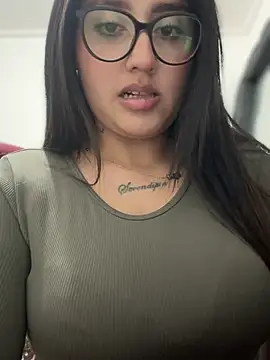 croftsmila online show from March 18, 2025, 4:47 am