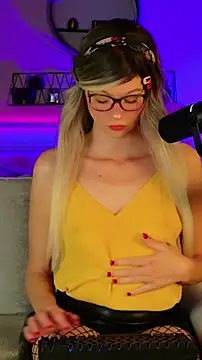 Kittychatte online show from May 19, 2026, 12:55 pm