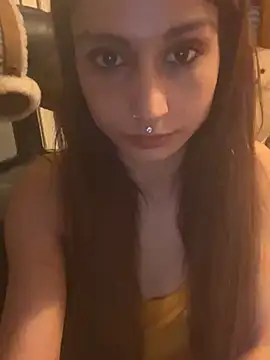 LaPetitechienne1 online show from February 3, 2025, 8:57 pm