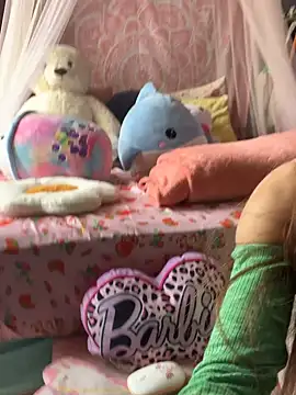 LaPetitechienne1 online show from March 21, 2025, 12:50 pm