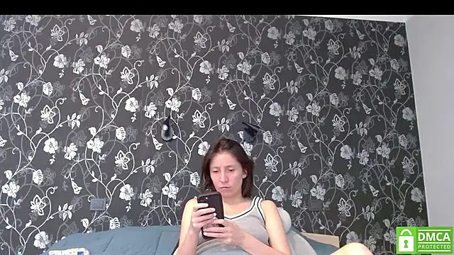Sophi Cute online show from July 17, 2026, 12:23 pm