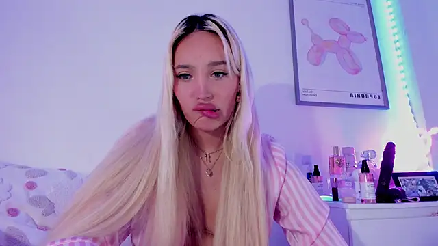  viioletweekend  online show from March 10, 2025, 12:07 am