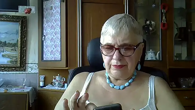 SweetCherry27 online show from September 11, 2025, 7:08 am