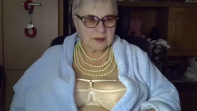 SweetCherry27 online show from October 13, 2025, 4:51 pm