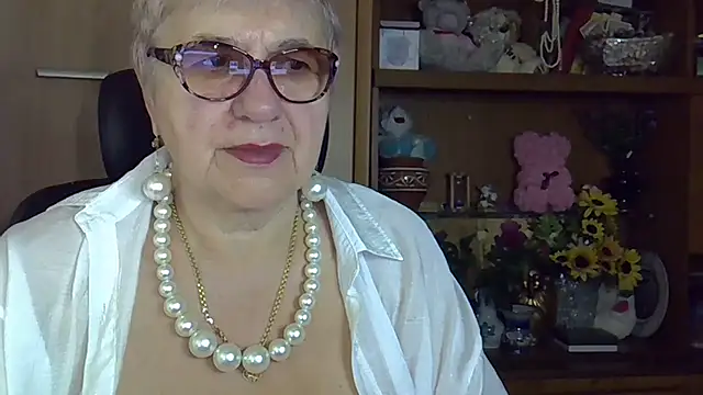 SweetCherry27 online show from November 25, 2025, 5:18 am