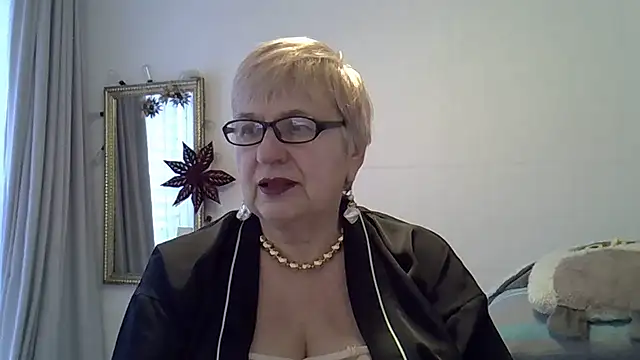 SweetCherry27 online show from February 6, 2026, 9:56 am