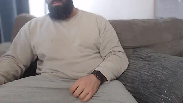 hugemachohandsome online show from January 19, 2026, 11:25 am