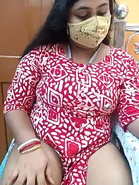 Sophiaboudi online show from March 21, 2025, 6:07 pm